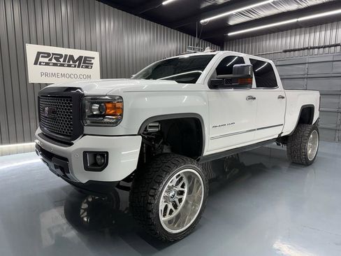 Used 2016 GMC Sierra 2500 Denali w/ Duramax Plus Package AWD/4WD image 1