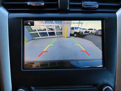 Used 2016 Ford Fusion SE w/ Equipment Group 202A image 24