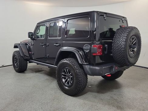 Used 2025 Jeep Wrangler Unlimited Rubicon AWD/4WD image 5
