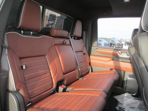 Certified 2025 GMC Sierra 2500 Denali Ultimate image 27