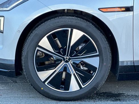 New 2026 Polestar Polestar 4 image 11