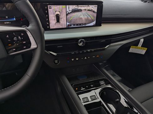 New 2026 Nissan Murano SL image 10