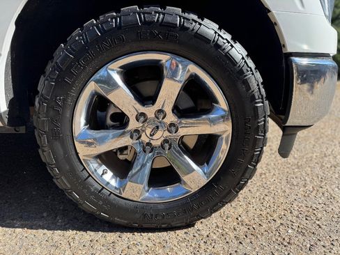 Used 2022 Ford F150 Lariat w/ Max Trailer Tow Package image 4