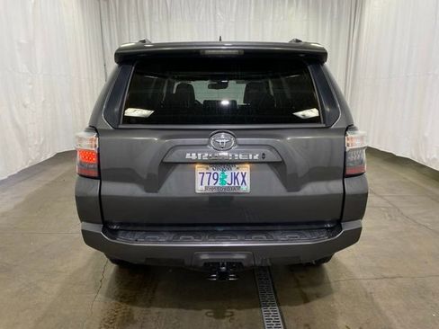 Used 2020 Toyota 4Runner SR5 Premium w/ Moonroof Package AWD/4WD image 5