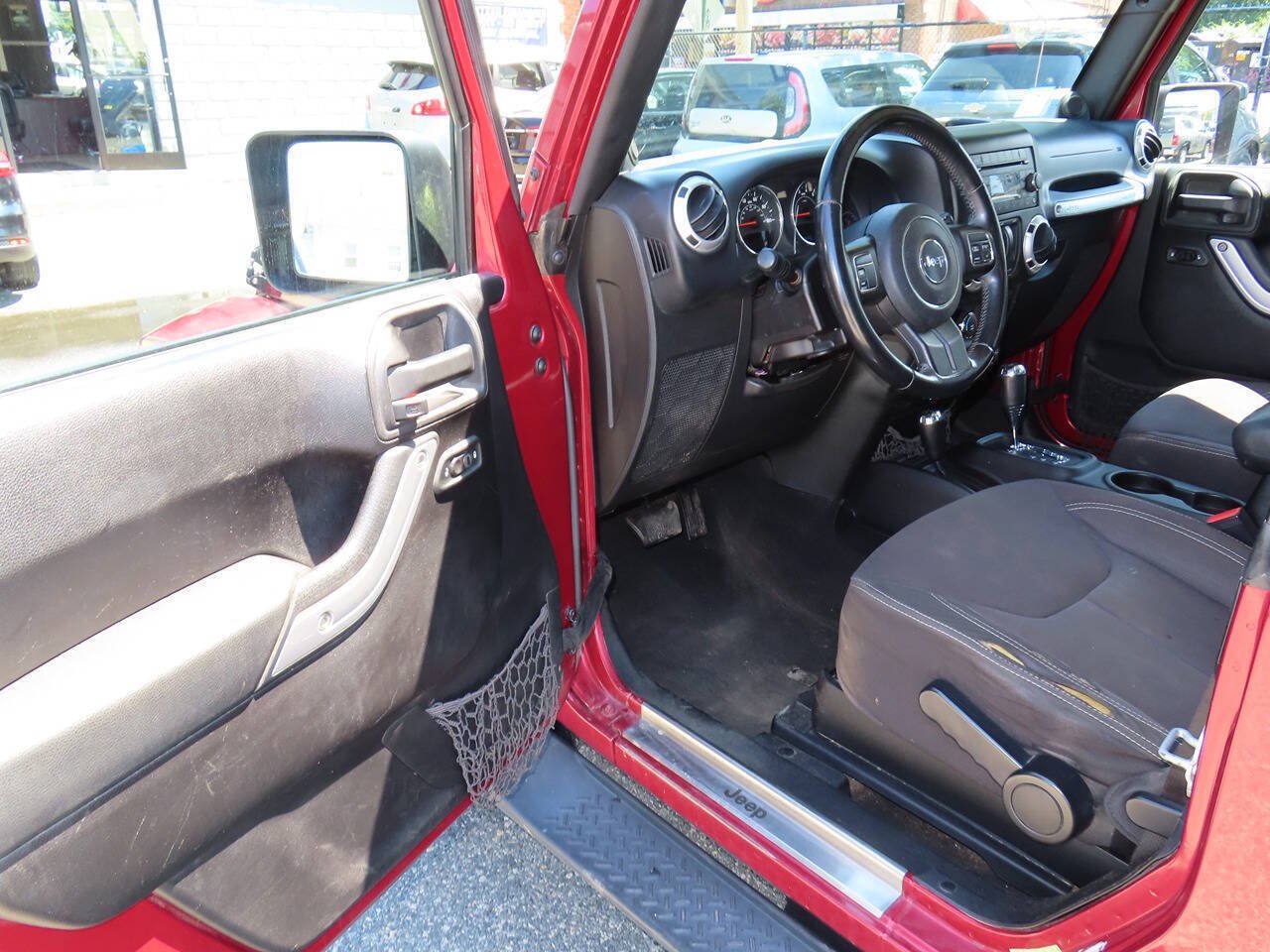 Used 2013 Jeep Wrangler Sahara AWD/4WD image 18