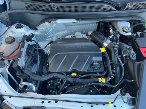 Used 2025 Buick Envista Sport Touring image 31