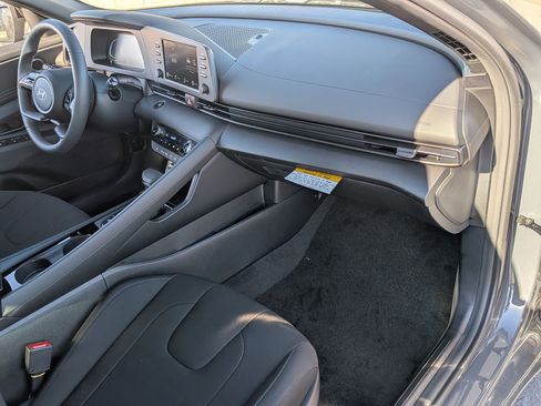 New 2026 Hyundai Elantra SEL Sport image 25