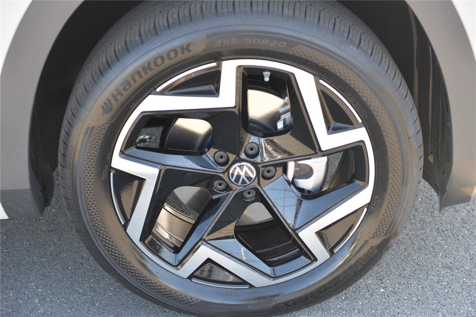 New 2027 Volkswagen Atlas SEL R-Line AWD/4WD image 11