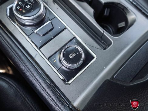 Used 2018 Ford Expedition Max XLT w/ Equipment Group 202A AWD/4WD image 10