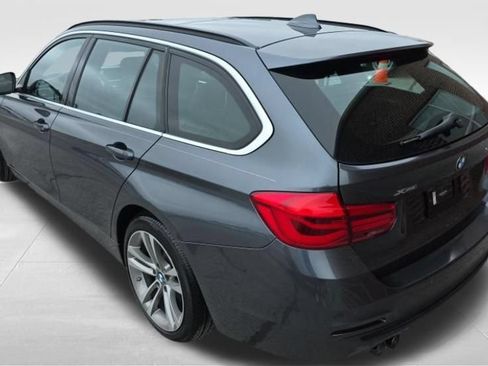 Used 2019 BMW 330i xDrive Wagon w/ Convenience Package AWD/4WD image 7