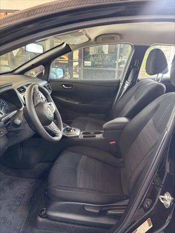 Used 2025 Nissan Leaf S FWD image 18
