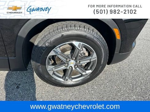 Used 2025 Chevrolet Blazer LT AWD/4WD image 12
