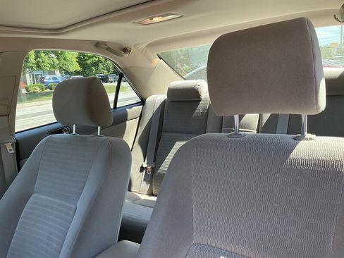 Used 2005 Toyota Camry FWD image 23