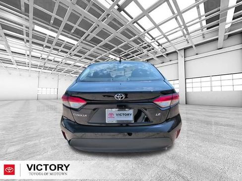 Used 2024 Toyota Corolla LE FWD image 9