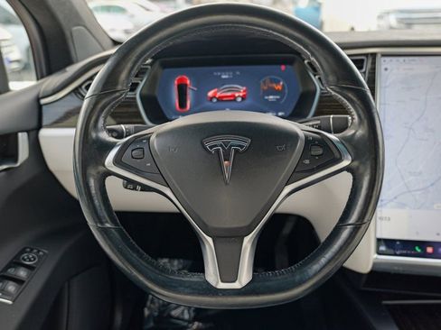 Used 2016 Tesla Model X 90D image 45