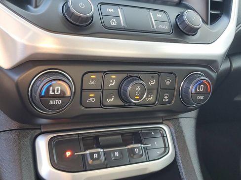 Used 2023 GMC Acadia SLE AWD/4WD image 23