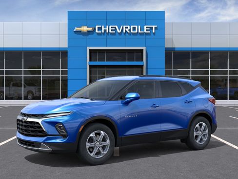 New 2026 Chevrolet Blazer LT w/ Convenience Package FWD image 2