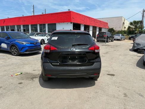 Used 2020 Nissan Kicks S FWD image 6