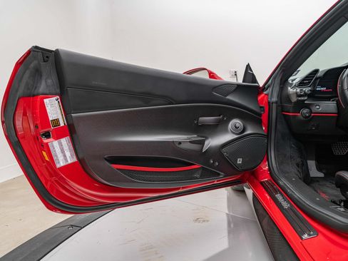 Certified 2020 Ferrari 488 Pista Coupe RWD image 17