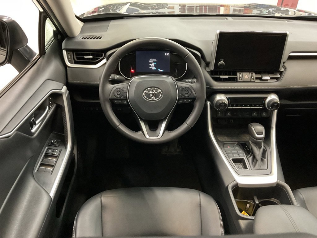 Used 2025 Toyota RAV4 XLE Premium w/ Weather Package AWD/4WD image 16