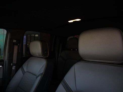 Used 2024 Chevrolet Colorado ZR2 w/ ZR2 Convenience Package III image 24