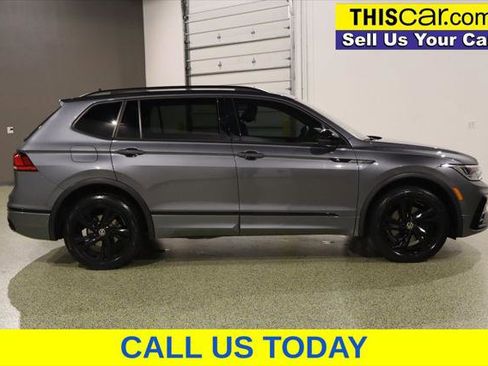 Used 2023 Volkswagen Tiguan SE R-Line FWD image 8