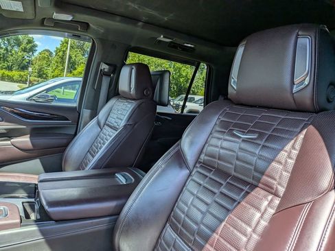 Used 2021 Cadillac Escalade Premium Luxury Platinum AWD/4WD image 9