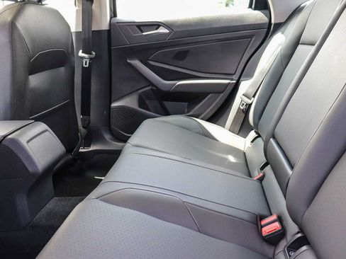 Used 2019 Volkswagen Jetta SE FWD image 19