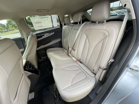 Used 2021 Lincoln Nautilus AWD w/ Equipment Group 101A image 29