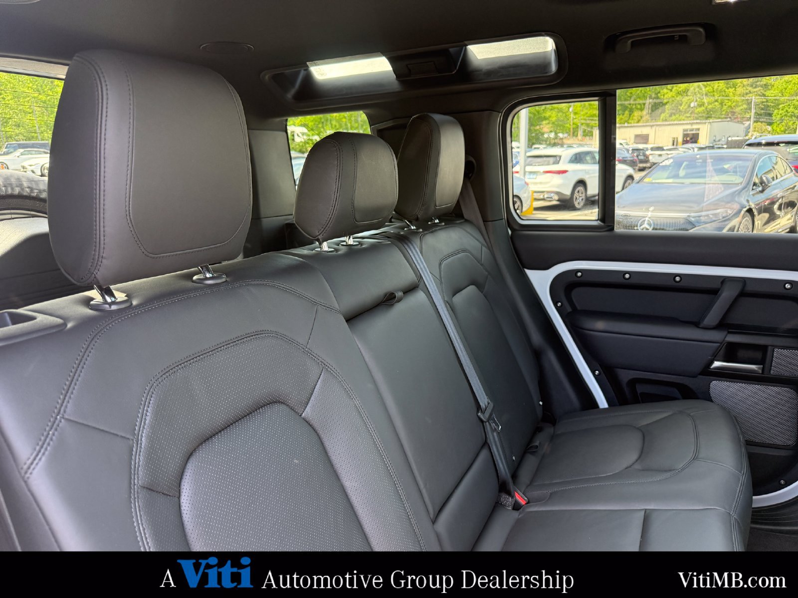 Used 2023 Land Rover Defender 110 V8 AWD/4WD image 27