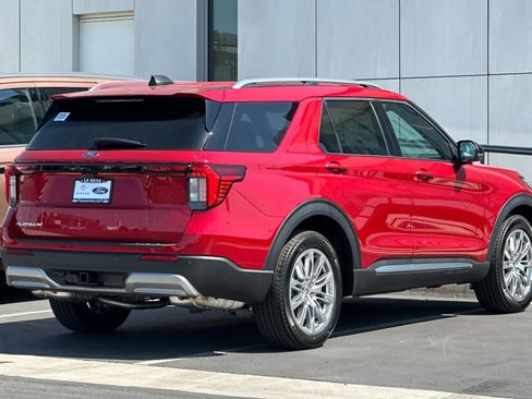 New 2026 Ford Explorer Platinum RWD image 3