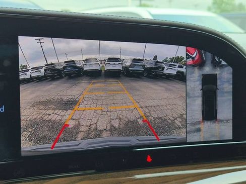 Used 2023 Cadillac Escalade Sport Platinum w/ LPO, ONYX Package AWD/4WD image 15