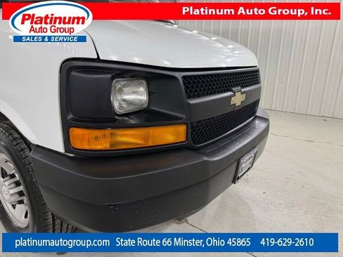 Used 2016 Chevrolet Express 3500 Extended RWD image 46