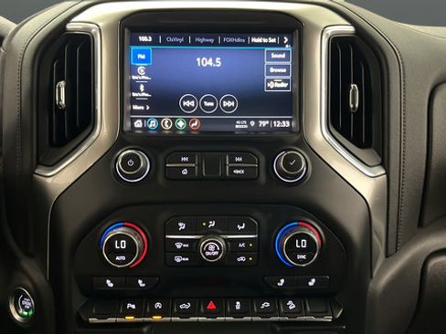Used 2021 Chevrolet Silverado 1500 LT Trail Boss w/ Convenience Package II AWD/4WD image 13