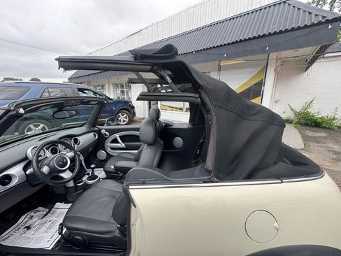Used 2007 MINI Cooper Convertible FWD image 21