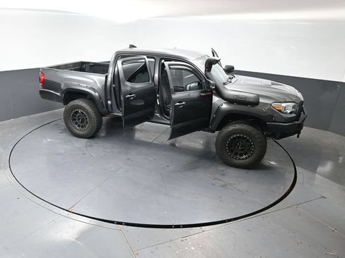 Used 2016 Toyota Tacoma TRD Sport w/ Towing Package AWD/4WD image 58