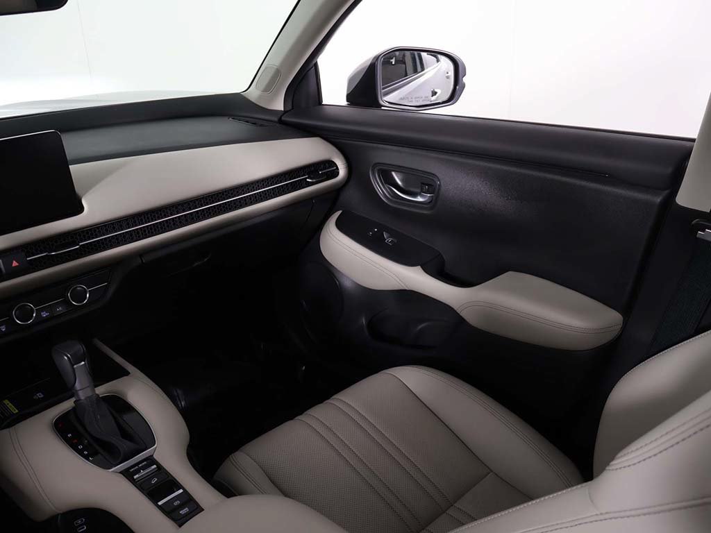 Certified 2025 Honda HR-V EX-L image 36