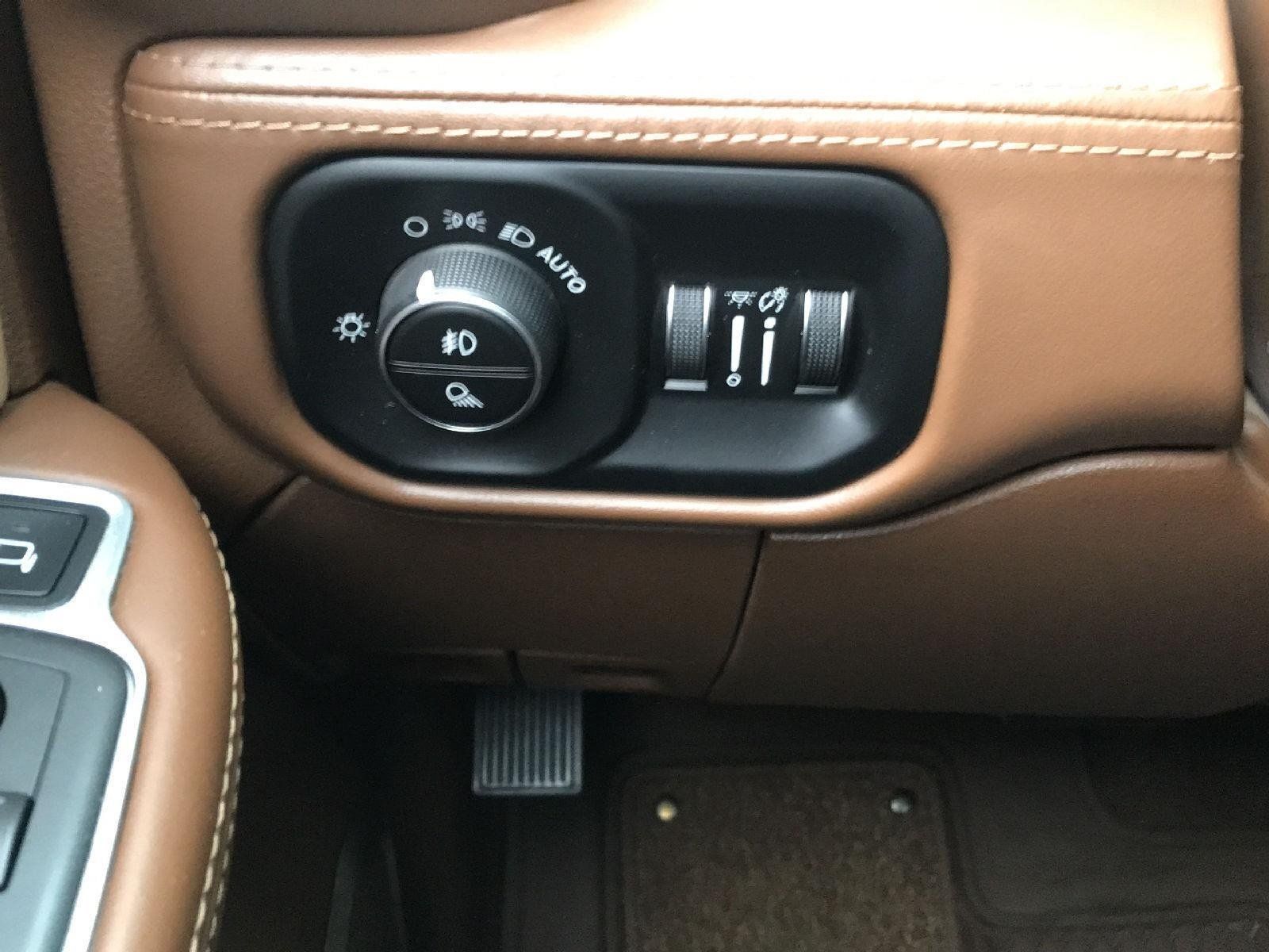 Used 2021 RAM 2500 Limited AWD/4WD image 21