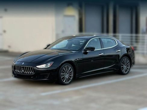 Used 2020 Maserati Ghibli image 2