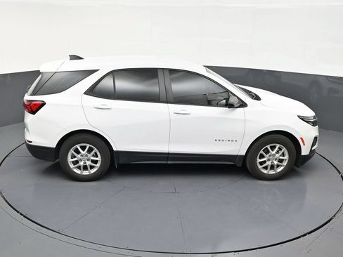 Used 2024 Chevrolet Equinox LS FWD image 17