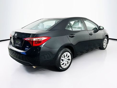 Used 2017 Toyota Corolla LE w/ Carpet Mat Package (TMS) FWD image 9