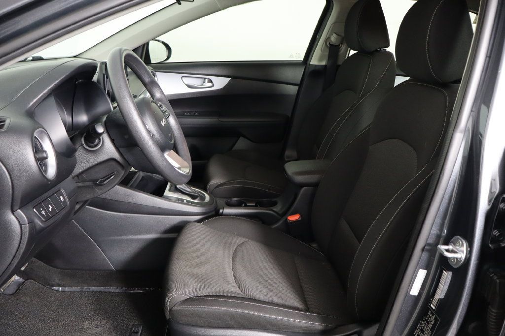 Used 2024 Kia Forte LXS w/ LXS Technology Package FWD image 14
