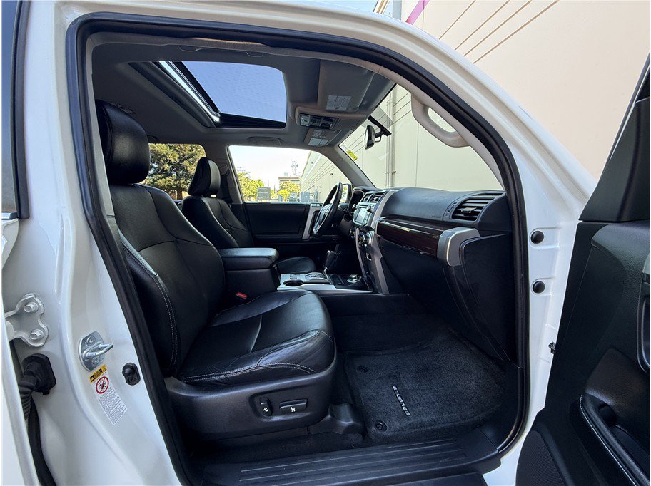 Used 2016 Toyota 4Runner Limited AWD/4WD image 12