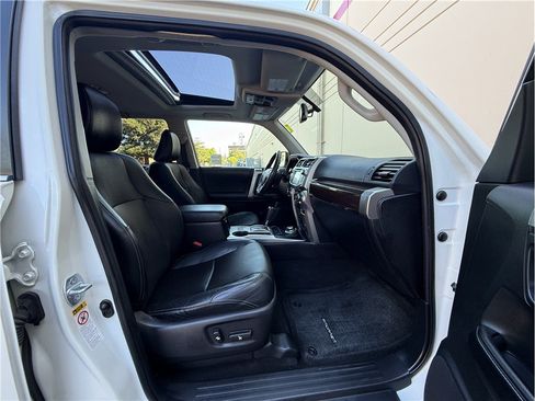 Used 2016 Toyota 4Runner Limited AWD/4WD image 12