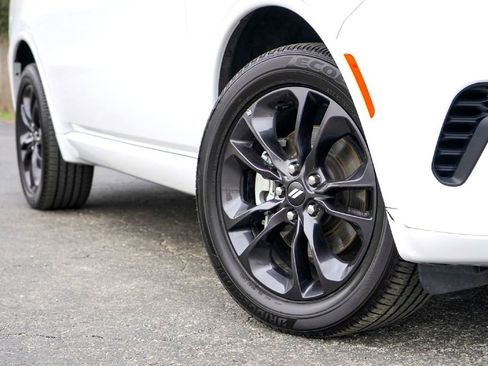 Used 2025 Dodge Durango GT image 3