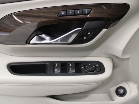 Used 2020 GMC Terrain Denali w/ Denali Premium Package image 13