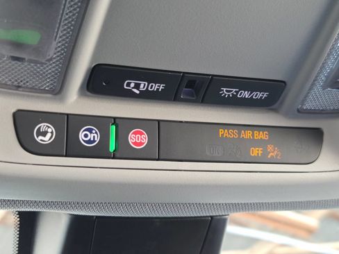 Used 2025 Chevrolet Blazer LT AWD/4WD image 12