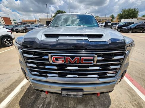 Used 2025 GMC Sierra 2500 AT4 w/ AT4 Premium Plus Package AWD/4WD image 2