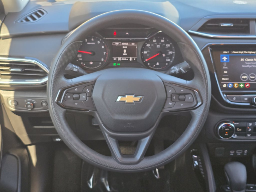 Used 2023 Chevrolet TrailBlazer LT w/ Convenience Package AWD/4WD image 7