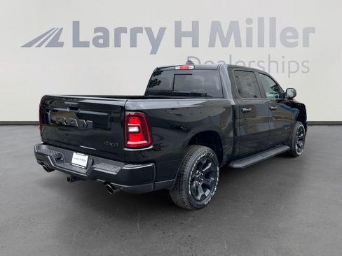 New 2026 RAM 1500 Express AWD/4WD image 5